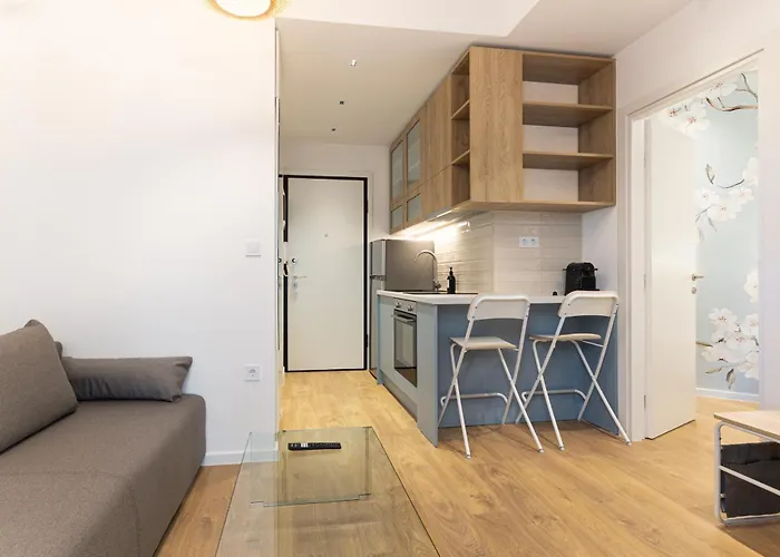 Line Chic By Binobi! 塞萨洛尼基