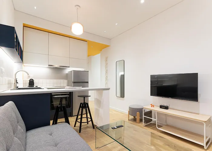 Line Chic By Binobi! 塞萨洛尼基