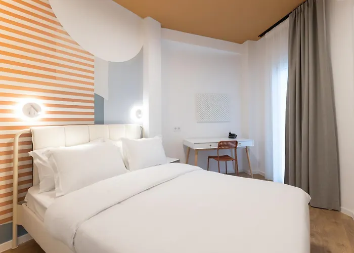 Line Chic By Binobi! * 塞萨洛尼基